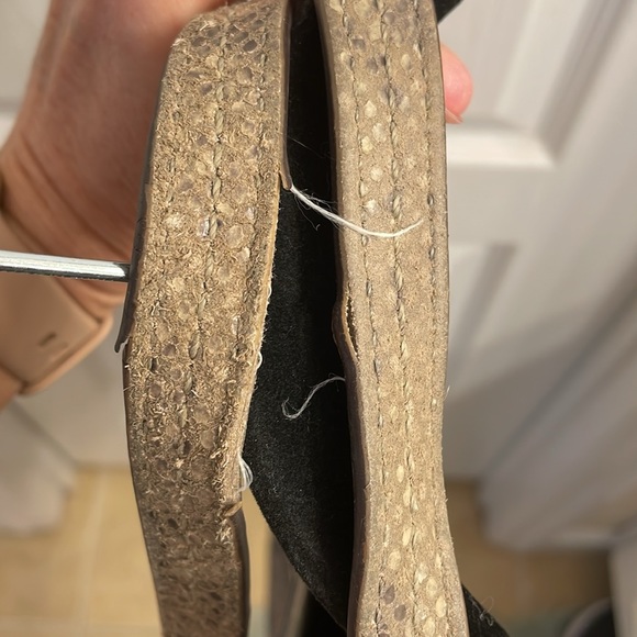 Beautiful Pre Loved Python Coach - Picture 7 of 17